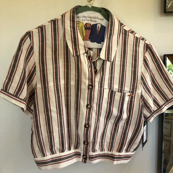 NWT Volcom Striped Button Down Cropped Top - Picture 3 of 6